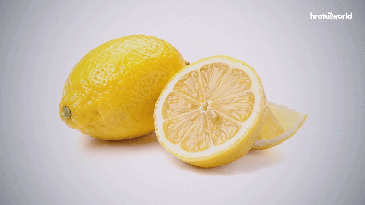 অয়েলি ত্বকের যত্নে লেবুর ব্যবহার। 2 Lemon