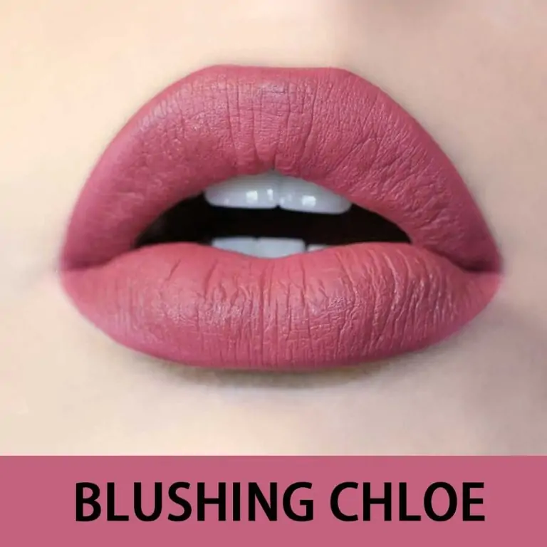 BLUSHING CHLOE